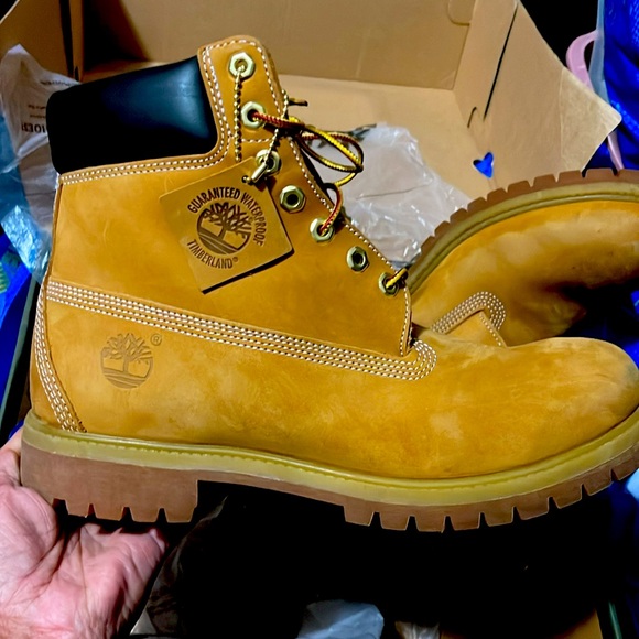 Like New Timberlands - Picture 2 of 8